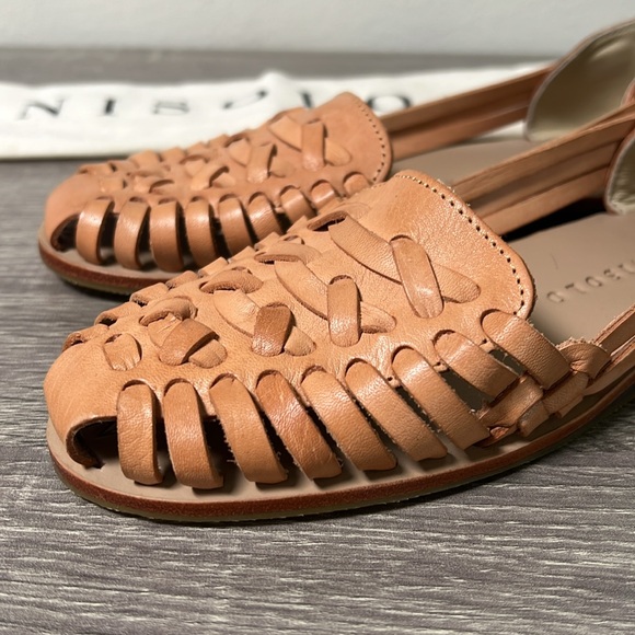 Nisolo Women's Huarache Sandal shoes - Picture 4 of 6